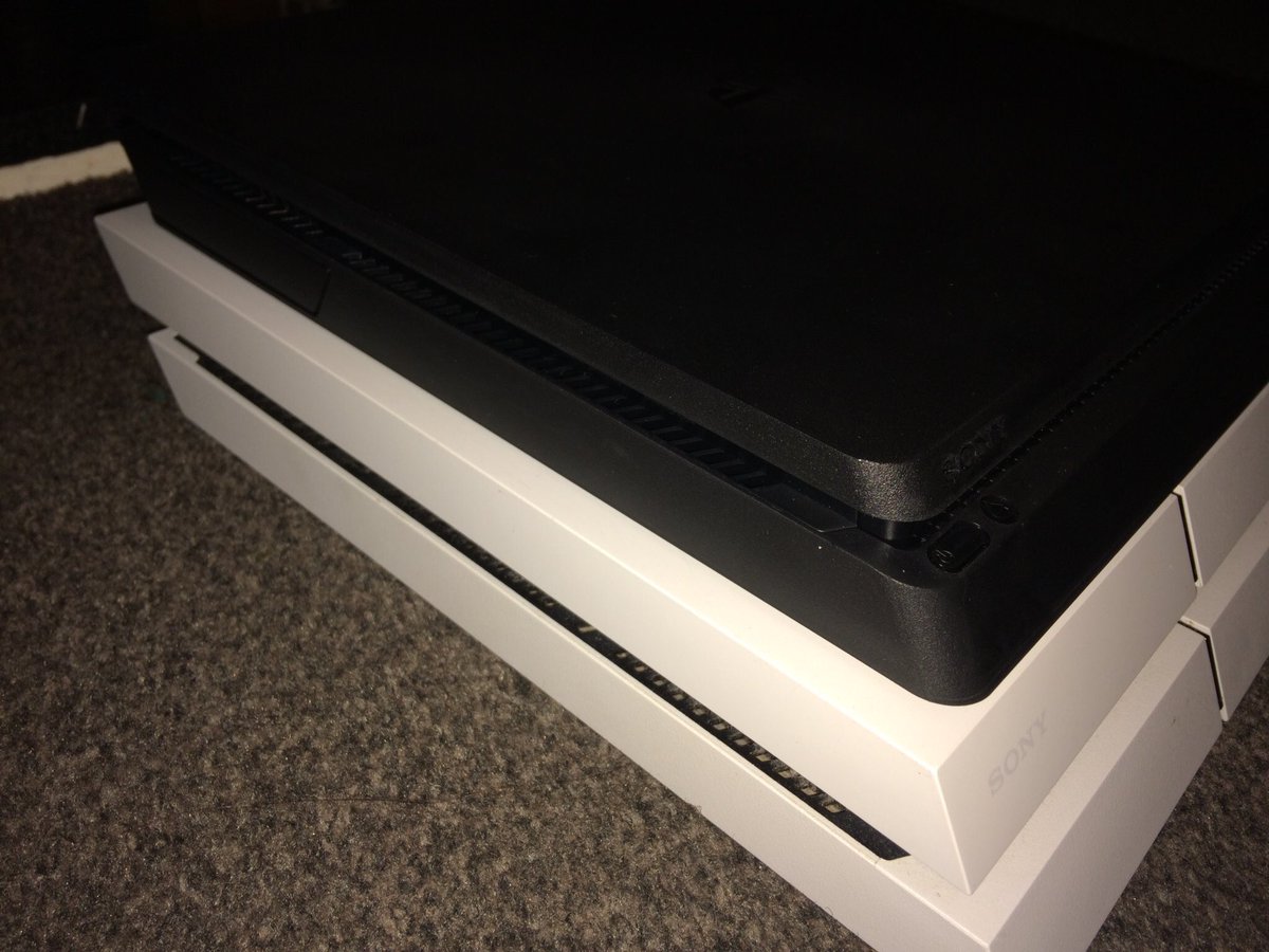 ps4 slim 4